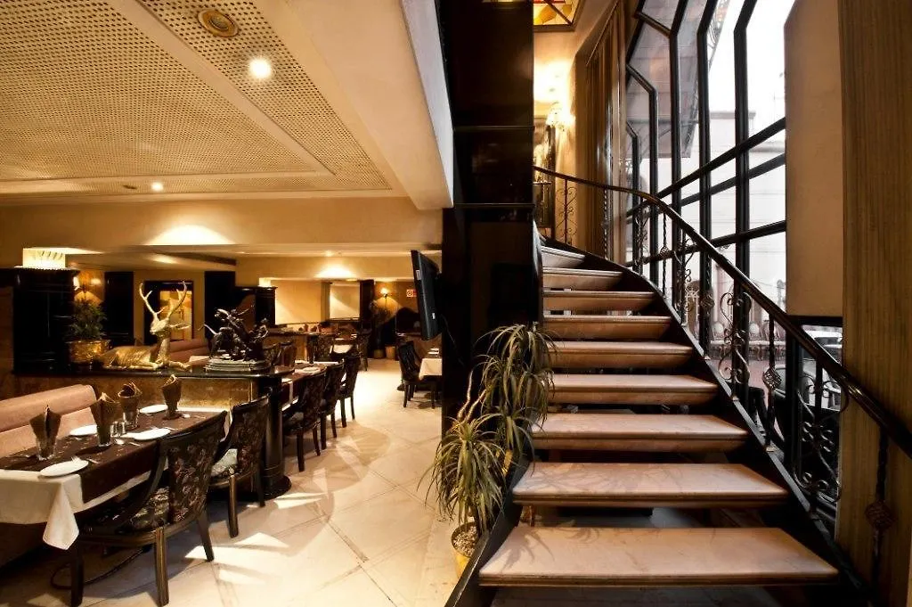 Rajhans Hotel-1